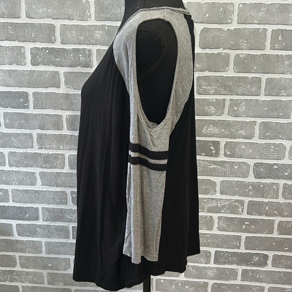 Women’s Maurices Varsity Tee With a Cold Shoulder - Picture 3 of 7